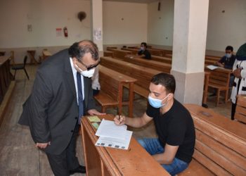 نائب رئيس«السادات» يتفقد أعمال امتحانات الجامعة