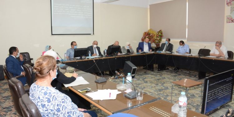 رئيس جامعة أسيوط: إنشاء مستشفى جامعي جديد للحميات ومبنى إداري مركزي