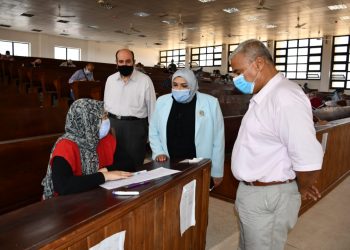 ١٠ ألاف ورقة امتحانية حصيلة التصحيح الإلكتروني لمركز القياس والتقويم بجامعة القناة