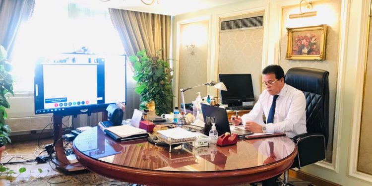 علي رأسها تطوير حلول لكورونا.. هيئة تمويل العلوم والتكنولوجيا توافق علي تمويل سبعة مشروعات