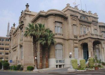 عين شمس الخامسة في محو الأمية بين الجامعات المصرية