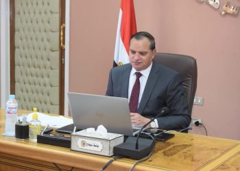 الدكتور أحمد عزيز