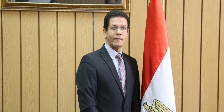 الدكتور ناصر الجيزاوي نائب رئيس الجامعة لشئون الدراسات العليا والبحوث