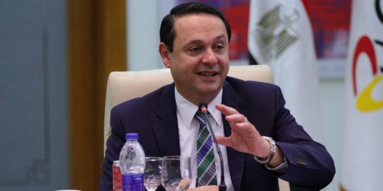 أشرف منصور: ٨٠٠ منحة للأوائل في الجامعة الألمانية والدولية بالعاصمة