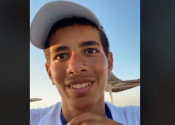 مجلس الوزراء يستجيب للطالب الشهير بـ "بائع الفريسكا" ويقدم له منحتين