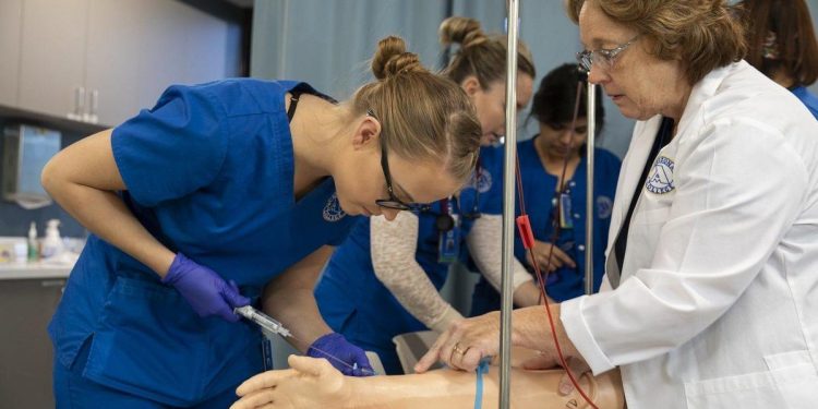 خريطة كليات التمريض 2020.. الأماكن الشاغرة بتنسيق المرحلة الثانية