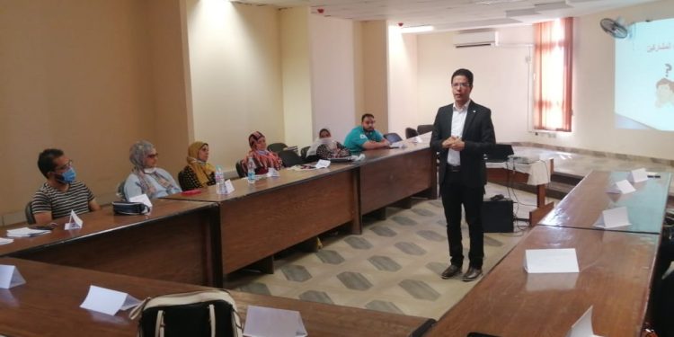 جامعة بنها تنظم ورشة عمل عن تسويق مخرجات البحث العلمي للأساتذة