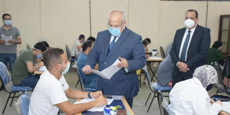 رئيس جامعة القاهرة: انتهاء امتحانات 80 ألف طالب بالفرق النهائية والدراسات العليا 25 أغسطس