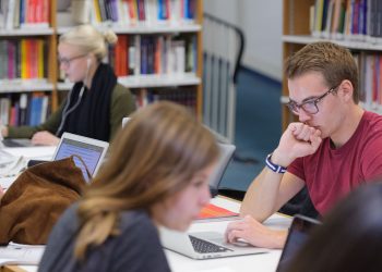 تنسيق 2020.. شروط الالتحاق بـ برنامج BIS في تجارة وإدارة الأعمال جامعة حلوان