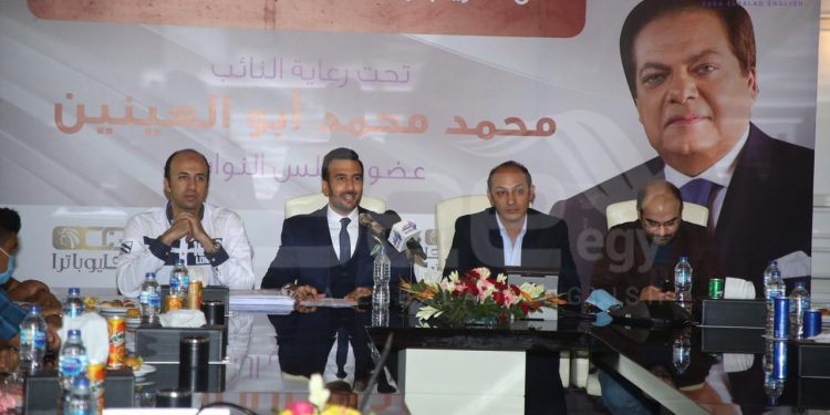 جولة تفقدية لأوائل الثانوية العامة في مصانع «كليوباترا» بالسويس