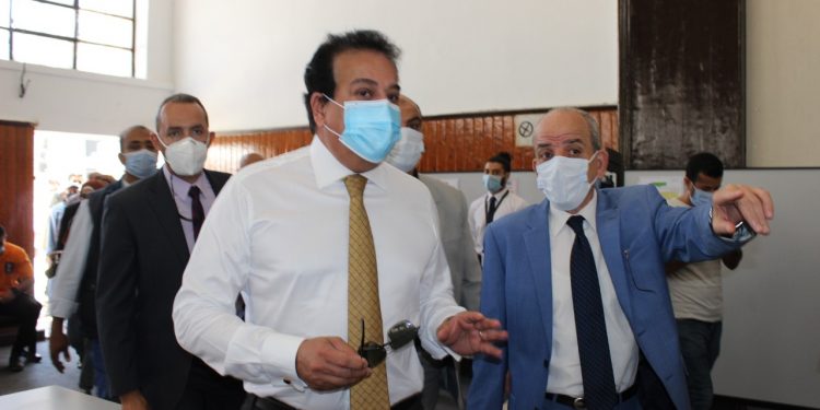 وزير التعليم العالي: ٦٠ ألف طالب بالجامعات الأهلية خلال ٤ سنوات