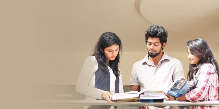 تنسيق 2020.. شروط الالتحاق بـ شعبة اللغات في تجارة وإدارة الأعمال جامعة حلوان