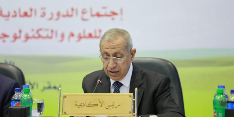 أكاديمية النقل البحرى تقدم منح دراسية للعشرة الأوائل بالثانوية العامة