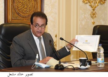 وزير التعليم العالي يوجه بتأهيل البرامج التعليمية بالجامعات المصرية للاعتماد الدولي