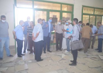 رئيس جامعة سوهاج يتفقد أعمال تجهيز أول مركز للامتحانات الإلكترونية