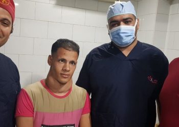 جامعة أسيوط تعلن نجاح فريق طبي بمعهد الأورام استئصال ورم بالغدة الدرقية لشاب في عقده الثاني