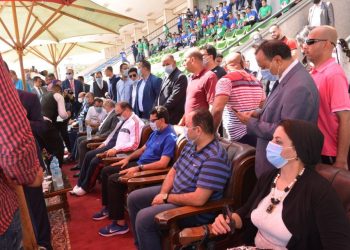 وزير الشباب والرياضة يكرم الفائزين فى ماراثوان الدراجات الهوائية بأسيوط