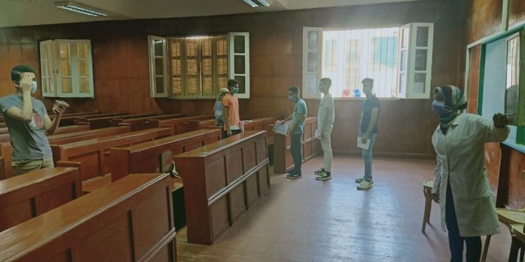 جامعة بنى سويف: بدء توقيع الكشف الطبي على الطلاب الجدد في 7 كليات