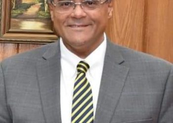 نائب رئيس جامعة عين شمس لشئون التعليم والطلاب