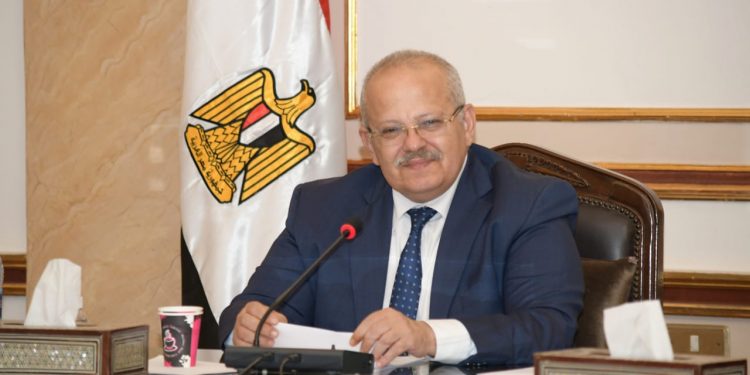 رئيس جامعة القاهرة يعلن تجهيز قسم للعزل بمستشفى قصر العيني الفرنساوي