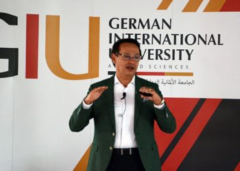 محاضرات تعريفية بكليتى الهندسة الصيدلية والتكنولوجيا الحيوية الجامعة الألمانية الدولية