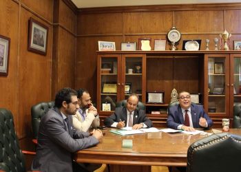 طب حلوان توقع بروتوكول تعاون مع الشعبة الطبية بالقومي للبحوث والجمعية الأمريكية للنساء والتوليد