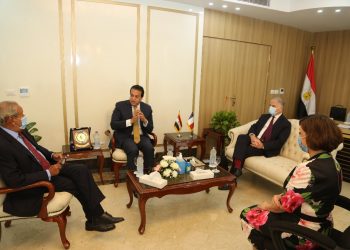 وزير-التعليم-العالى-يتفقد-الجامعة الفرنسية