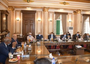 جامعة القاهرة تواصل إطلاق سلسلة فيديوهات تعليمية للطلاب للأستفادة من المنصة الذكية