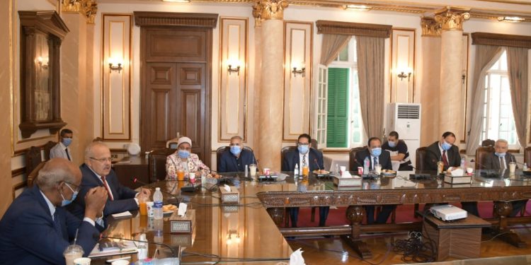 جامعة القاهرة تواصل إطلاق سلسلة فيديوهات تعليمية للطلاب للأستفادة من المنصة الذكية