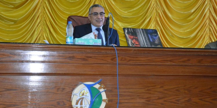 جامعة الفيوم تراجع لائحة برنامج إدارة وتشغيل المطاعم بنظام التعليم التبادلي