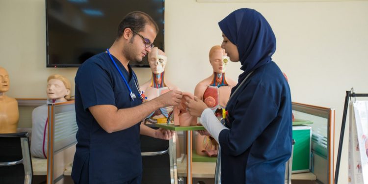 بدء تنسيق المرحلة الثانية لمعهد التمريض بمستشفى الحسين الجامعى