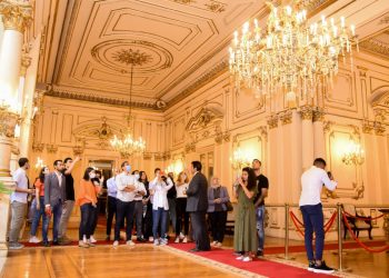 شباب الدارسين فى قصر عابدين