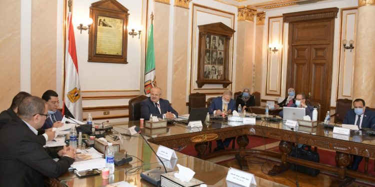 رئيس جامعة القاهرة: إعلان الافتتاح الرسمي للفرع الدولي قريبًا وتسليم عمارات المدينة السكنية على مراحل