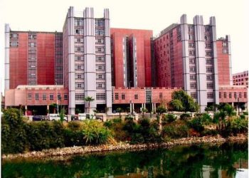 جامعة القاهرة تدرس تحويل الفرنساوي إلى وحدة للعلاج الاقتصادي والمجاني