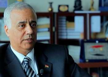 بعد الفريسكا.. جامعة الإسكندرية تتكفل بطالبة «بائعة الأحذية»