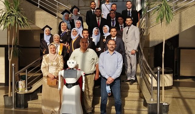 «روبوت» متعدد المهام مشروع تخرج طلاب هندسة كفر الشيخ