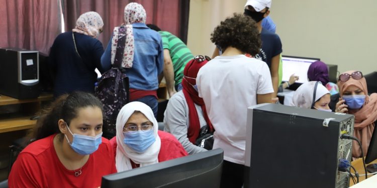 الأماكن الشاغرة بالكليات للشعبة الأدبية