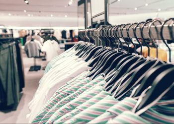 مشروع تخرج بـ تطبيقية حلوان حول الاستفادة من عوادم الأقمشة في إنتاج نوعيات جديدة من بلوكات الطوب الأسمنتي