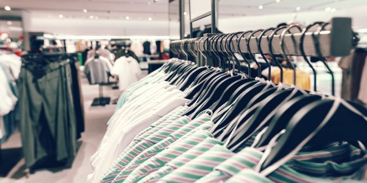 مشروع تخرج بـ تطبيقية حلوان حول الاستفادة من عوادم الأقمشة في إنتاج نوعيات جديدة من بلوكات الطوب الأسمنتي