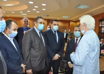 رئيس جامعة كفرالشيخ يتفقد الامتحان التأهيلى للدكتوراة بكلية التربية الرياضية