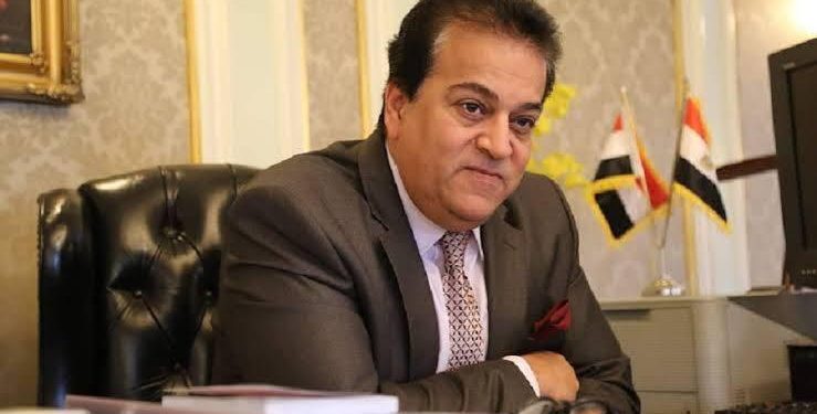 تفاصيل إيقاف عضو هيئة التدريس عن العمل