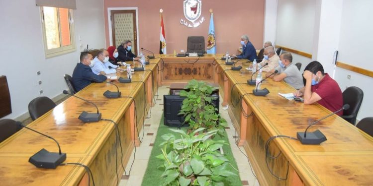 جامعة سوهاج تبحث سبل التعاون مع الأكاديمية الوطنية لذوي الإعاقة