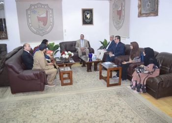 جامعة سوهاج تستقبل وفد طلابي لدراسة اللغة العربية لغير الناطقين بها