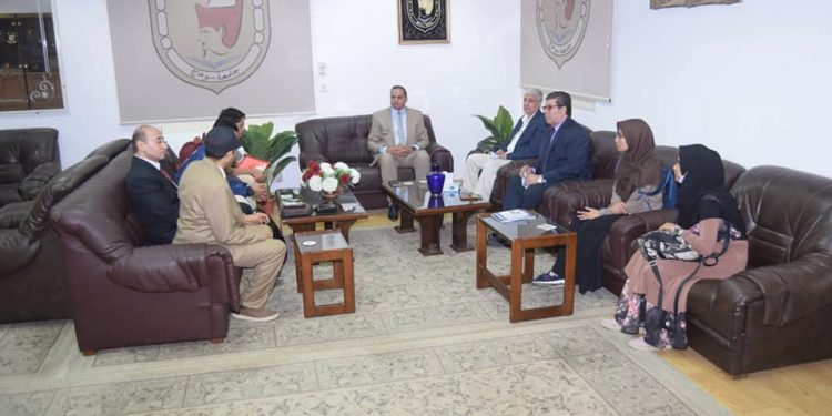 جامعة سوهاج تستقبل وفد طلابي لدراسة اللغة العربية لغير الناطقين بها