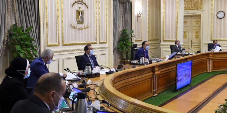 رئيس الوزراء: الموافقة على مشروع قانون لتحسين أوضاع المعلمين بالتعليم العام والأزهري