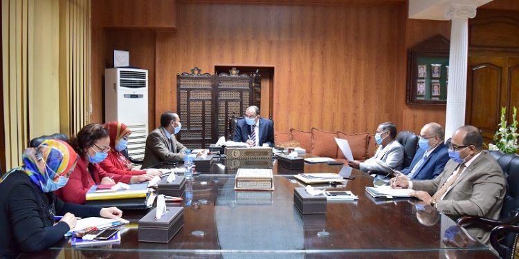 جامعة بني سويف: عقد 5 اختبارات أكاديمية للغة الإنجليزية لـ 420 باحث