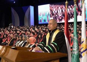 الأكاديمية العربية للعلوم والتكنولوجيا تحتفل بتخريج 329 طالبًا من فرع القرية الذكية