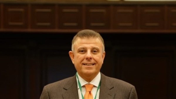 رئيس جامعة عين شمس: مكافأة 700 جنيه للعاملين بمناسبة بدء العام الدراسي