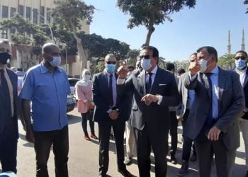 وزير التعليم العالي يتفقد جامعة عين شمس