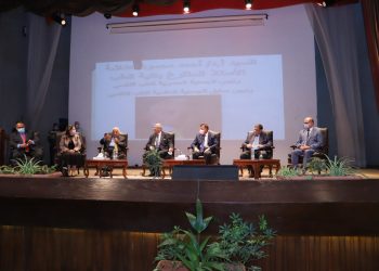 أستاذ طب نفسي: كورونا له أثر نفسي على المواطين والاكتئاب والعصبية أبرز أعراضها